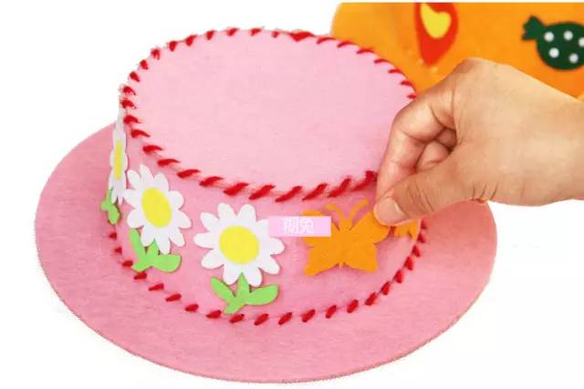 宝贝们好奇做帽子要用哪些材料吗?