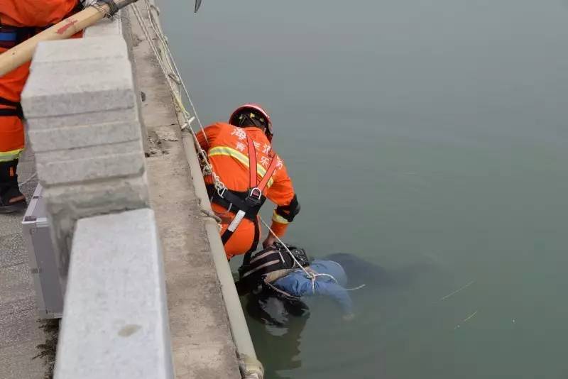 高中女生溺水遗体图片