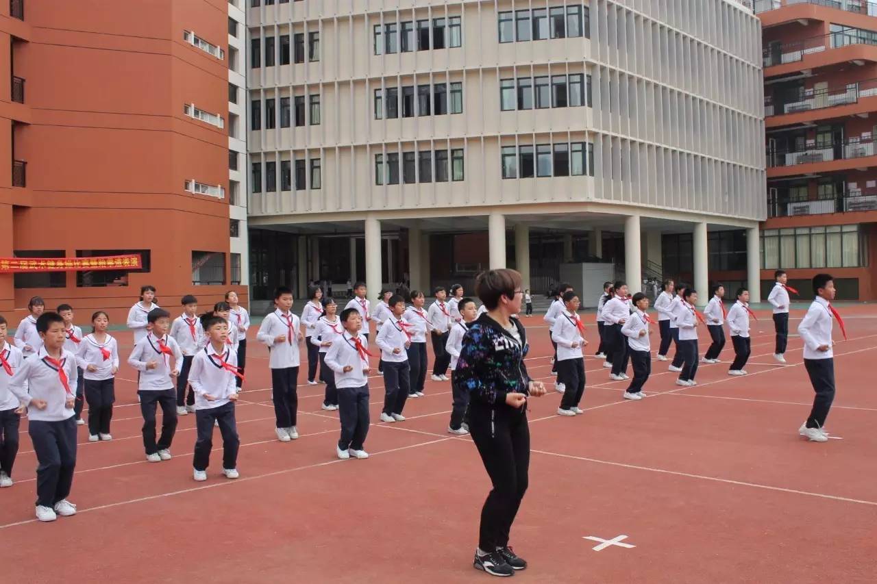 惠州黄冈小学图片