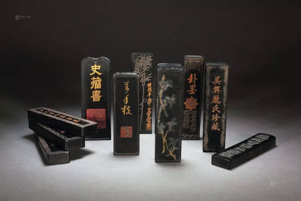 歙县潘谷所作的"松丸"狻猊(suān ní"等墨,有"墨中神品"的美誉.