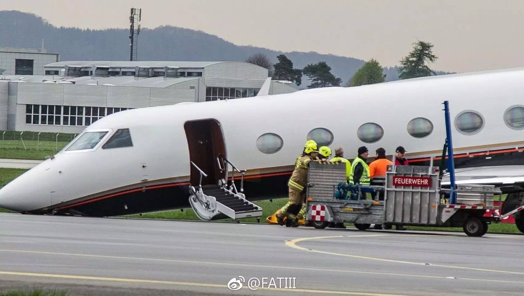 【通航事故】一架湾流g450飞机机鼻撞向地面;滨州闹市空中居然掉下