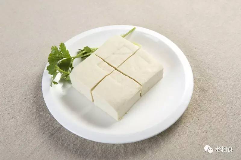 老相食豆腐