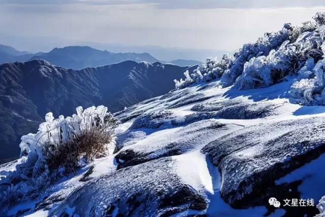柘荣东狮山下雪图片