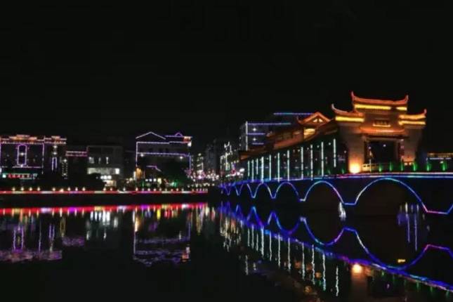 富川古明城夜景图片