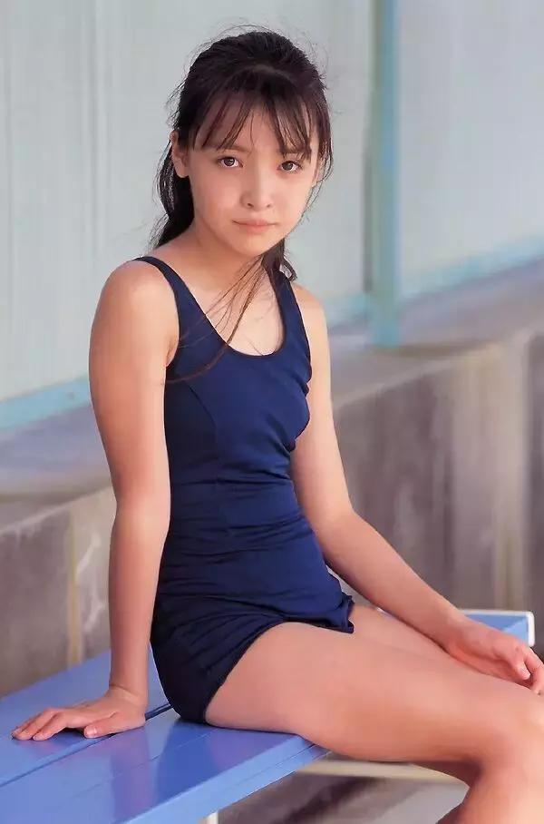 千年初恋 斉藤麻衣写真集 00年少女