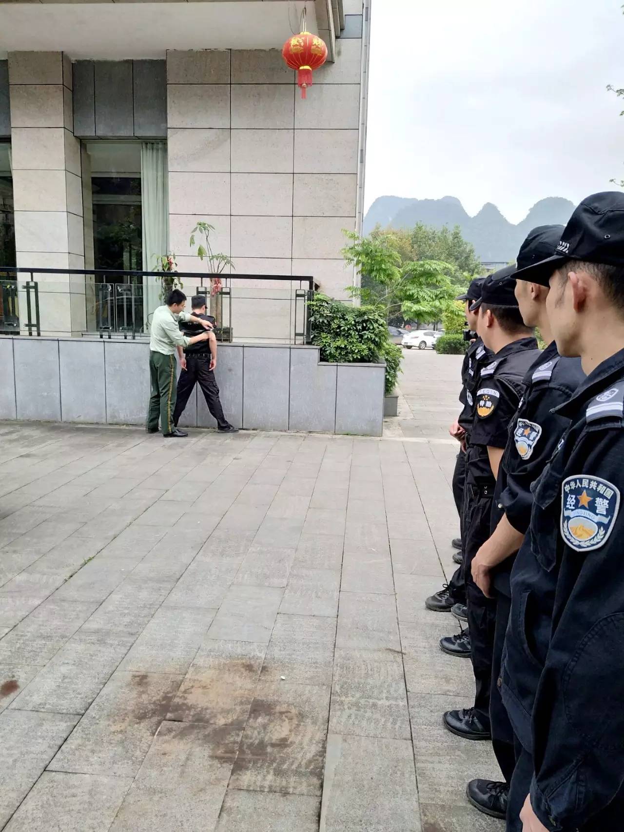 经警服装图片