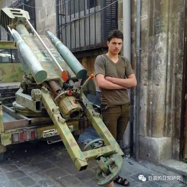 看起来很吓人:叙利亚战场上的大型土造迫击炮
