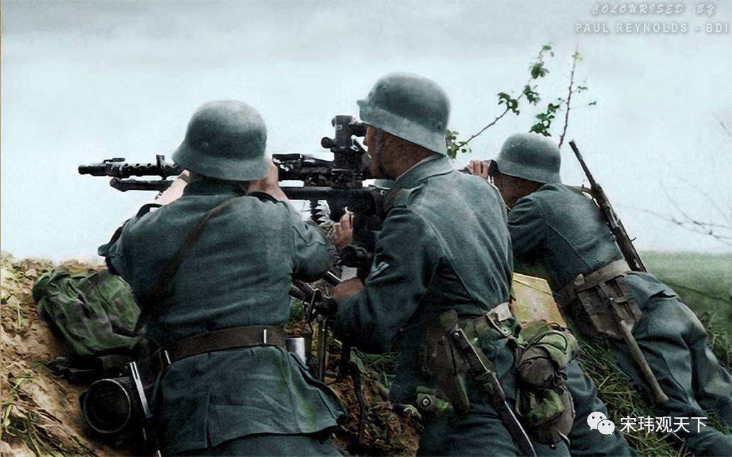 彩色二战第一季图片