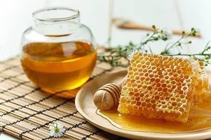 蜂蜜加一宝，胜似“神仙草”，医生经常喝它！