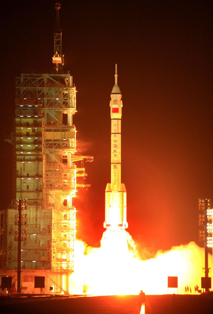 【消息】长七火箭发射天舟一号飞船圆满成功 中国载人航天将迈入新