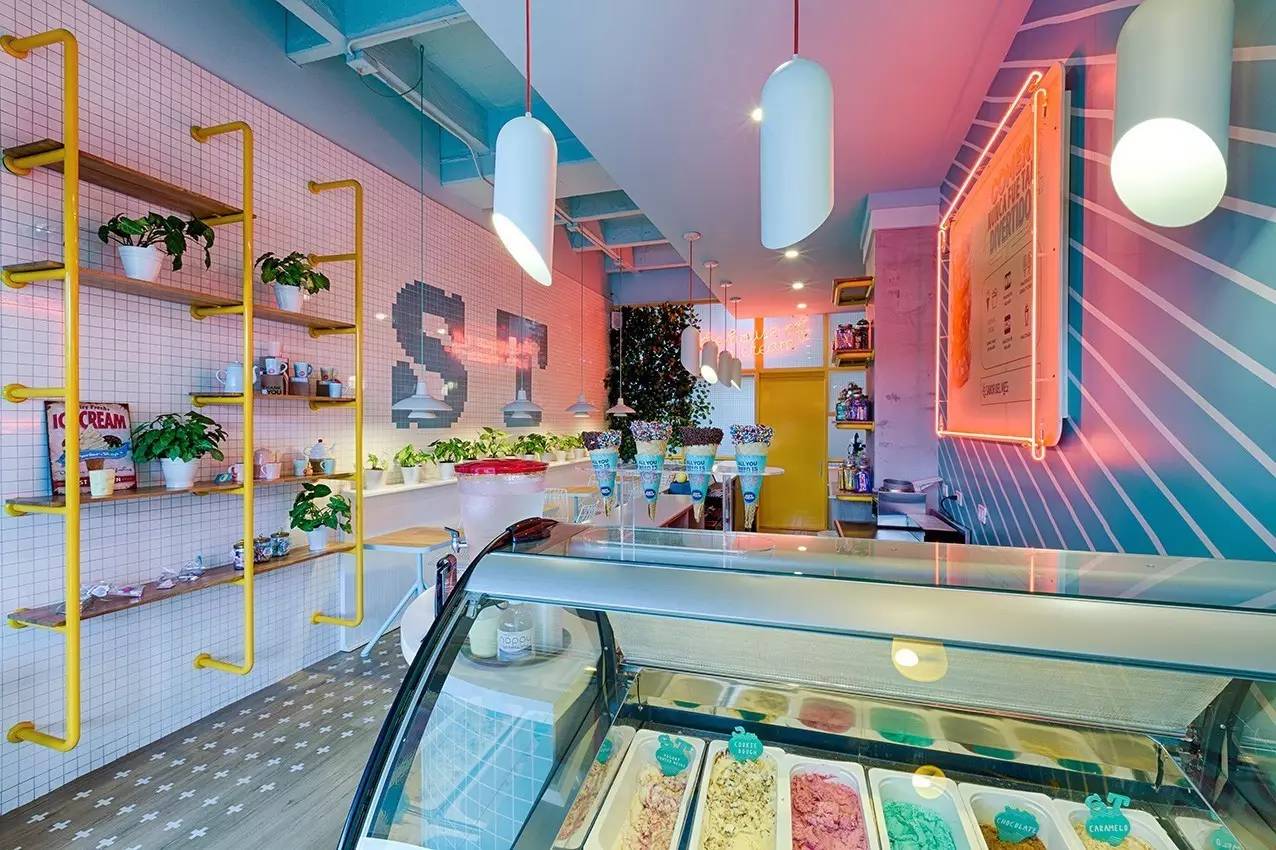 哥伦比亚softtouch冰淇淋店设计