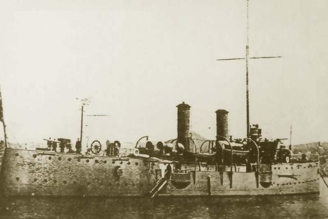 联鲸号炮舰图片