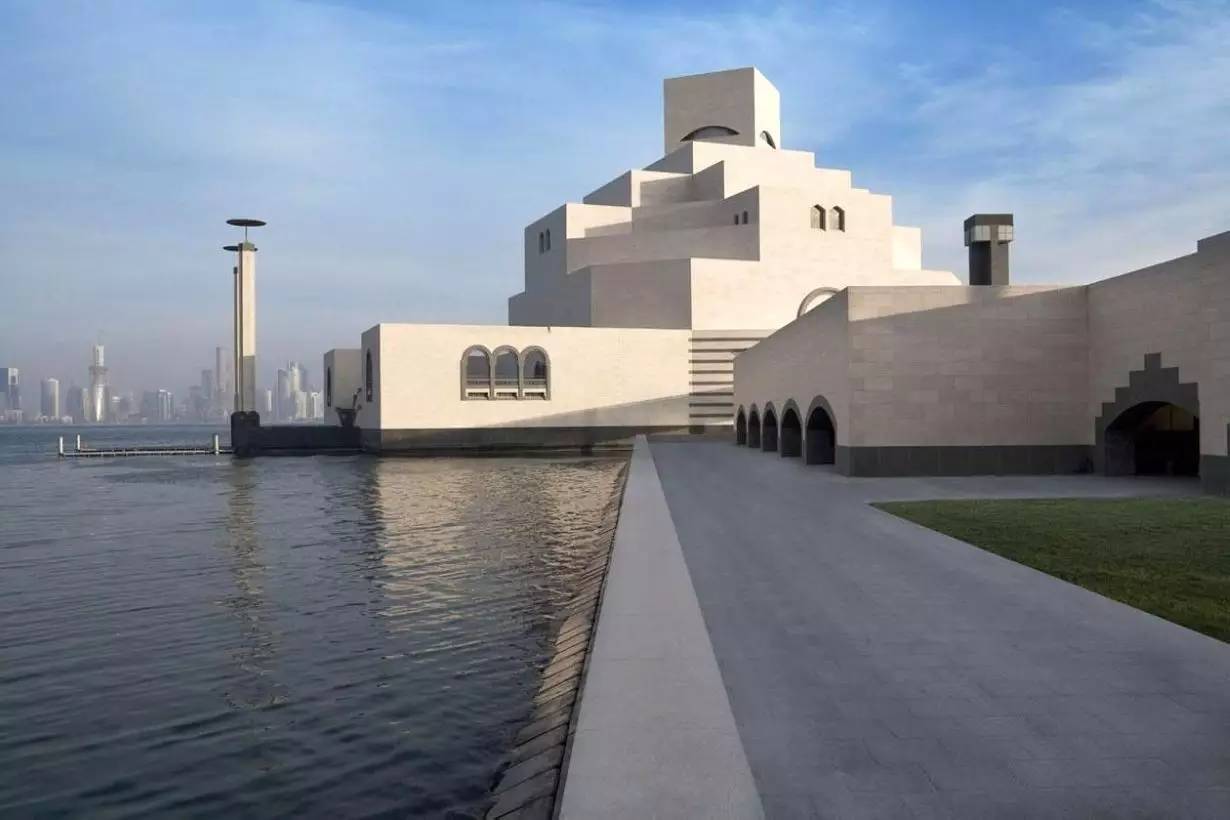 贝聿铭对于现代建筑史的贡献是毋庸置疑的,他的杰作,如美国国家美术馆