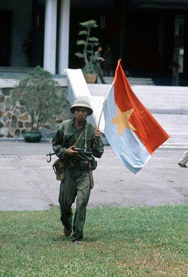1961年2月,越南南方民族解放阵线把越南共和国分散的各反政府武装力量