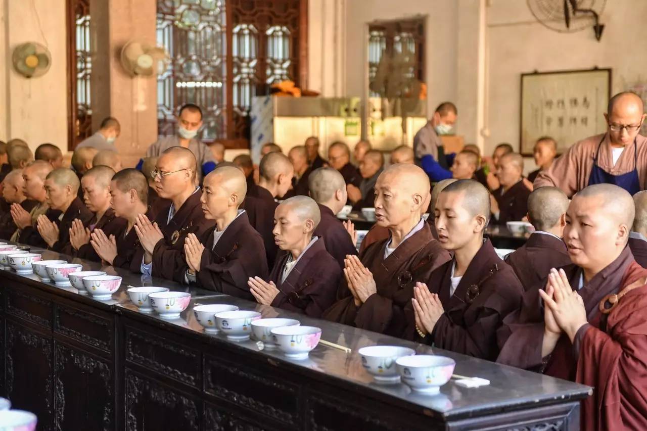 一千名来自全国各大寺庙的僧人,今天聚集在禅宗祖庭南华寺