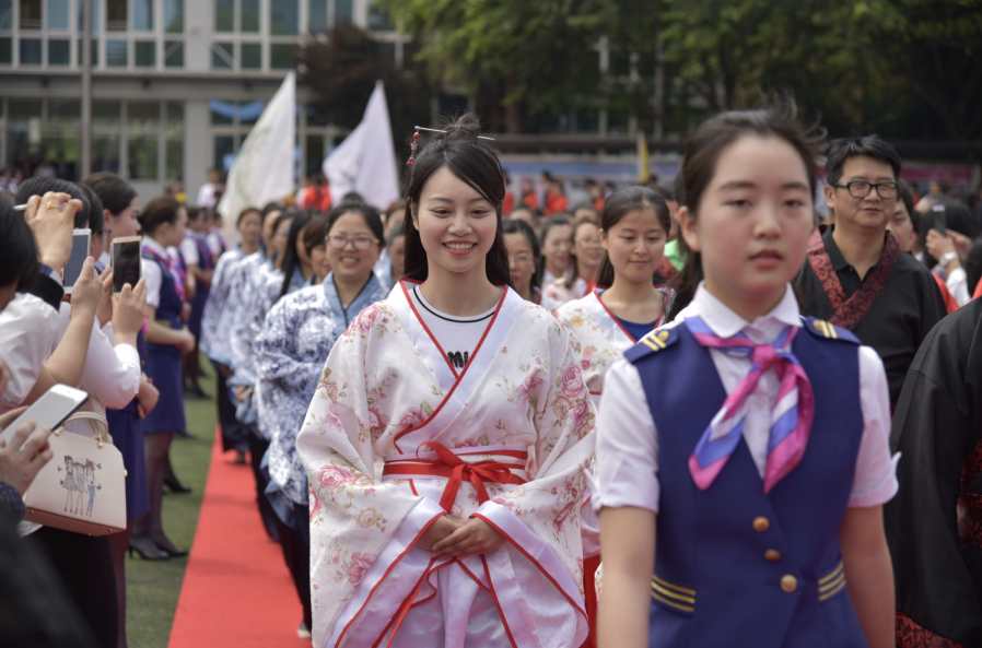 重庆礼嘉中学校服图片