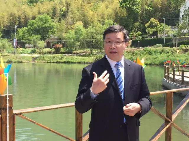 潜山县县长梅耐雪接受腾讯采访以天柱山为核心打造旅游通达圈