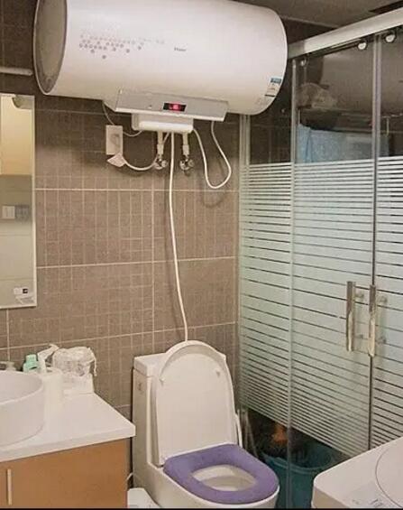 卫生间装热水器效果图图片