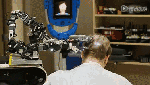 涂口红机器人,洗头机器人,剪发机器人?