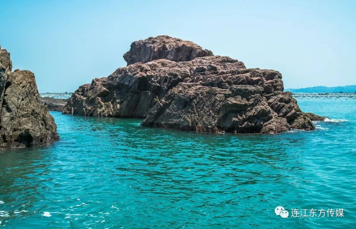 的风景莫过于周边的海岛,由东到西并列着东洛岛,祉洛岛,西洛岛三岛