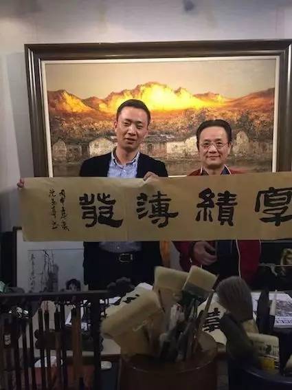 沈玉亭书画笔力遒劲,碑味浓郁,洒脱自然,诗书画合为一体,作品独具匠心