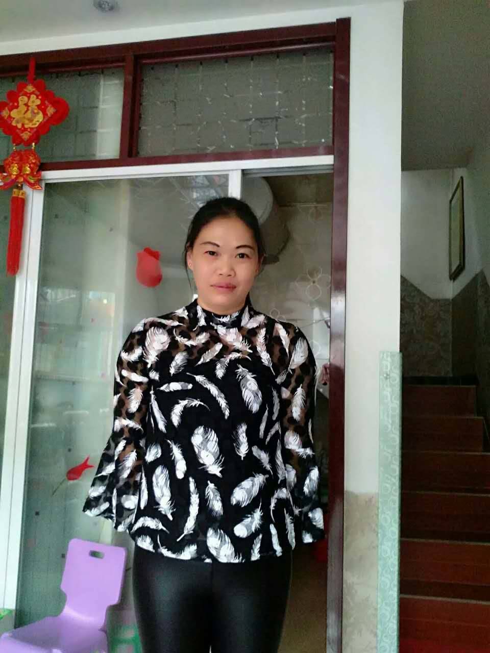 包头郭秃子女儿图片