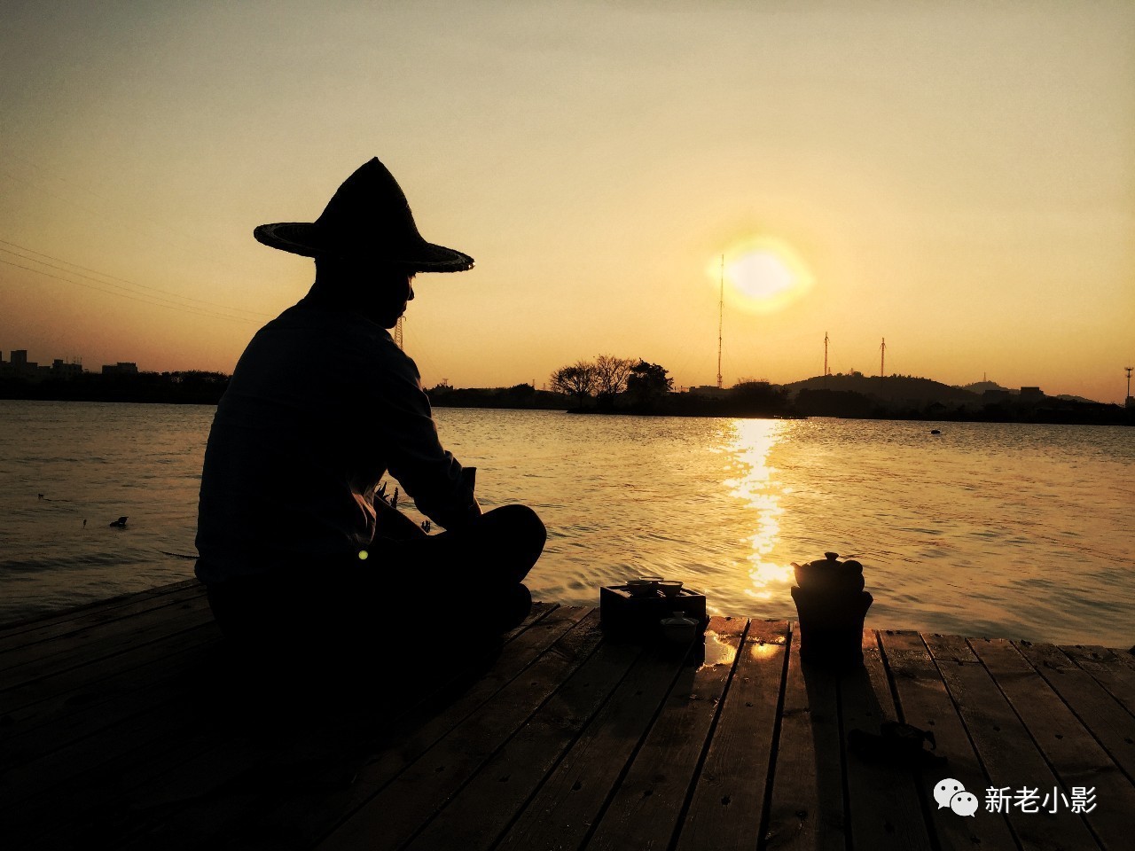 什么夕阳西下,煮茶人在天漄,什么关关雎鸠,在河之洲,什么所谓伊人,在