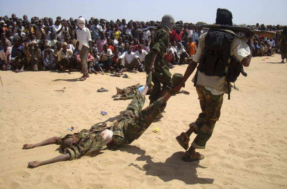 黑鹰坠落后第一个死亡美国特种兵在索马里被打死