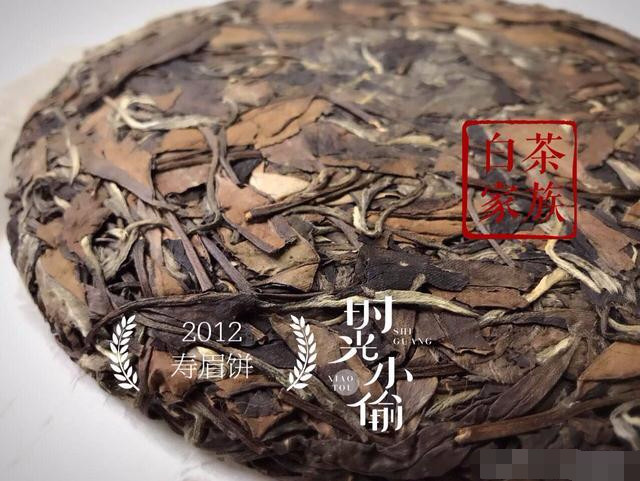 白茶界的終極疑問：散茶好喝還是餅茶好喝？《圖+文》