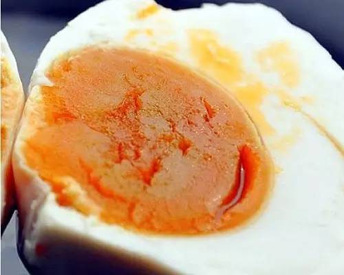 咸鸭蛋蛋黄有白色颗粒图片
