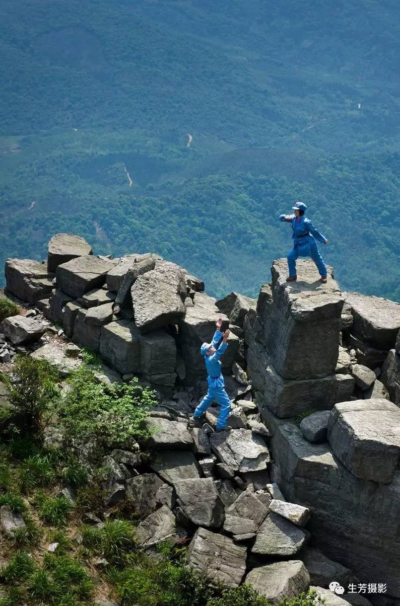 罗坑茶岩顶赏高山杜鹃花