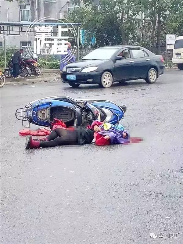 【悲剧】今早桂林连发两起交通事故,两人被碾,一死一伤!