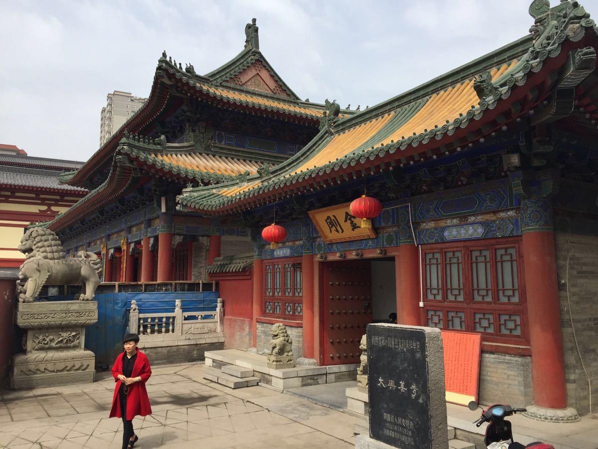 西安小寨寺庙图片