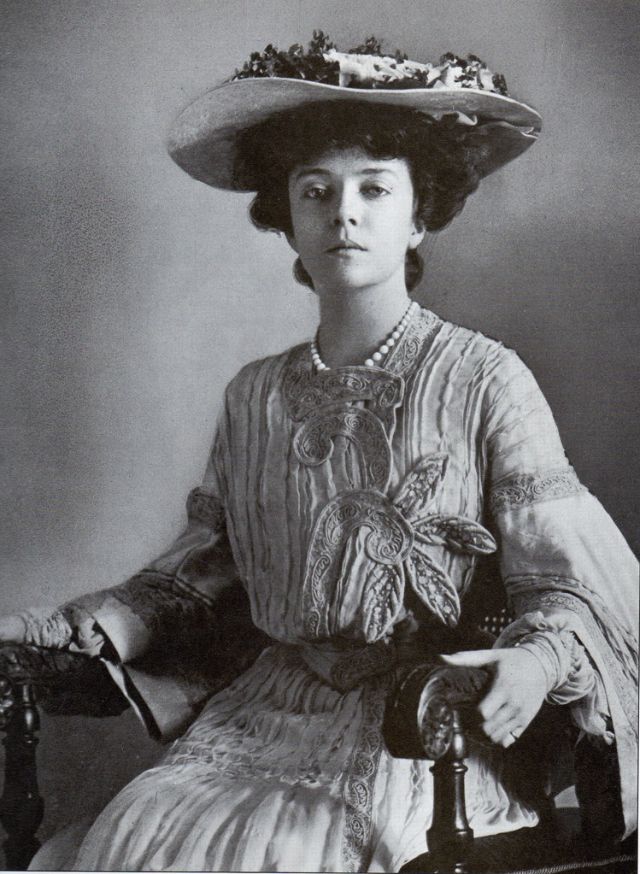 美国总统老罗斯福的女儿艾丽丝20岁时的美丽老照片