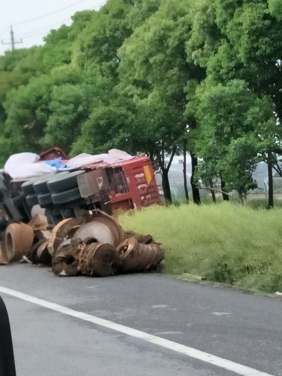 今日上午,丹阳接连发生3起交通事故!太邪门了!