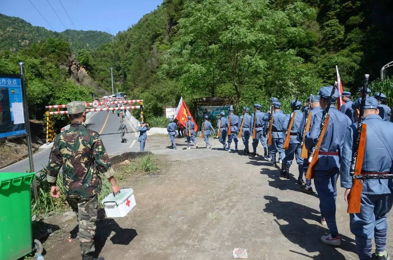 中国井冈山拓展训练基地永州监狱系统一天团队拓展活动二