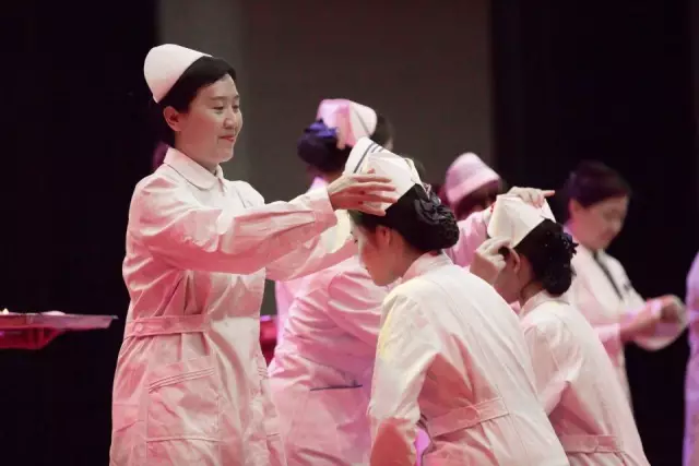 庆祝512国际护士节青岛黄海学院举行护士授帽仪式
