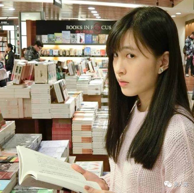 台湾美女作家之死性侵她的老师现身了