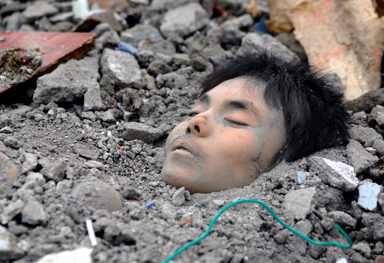 汶川地震最惨烈照片图片