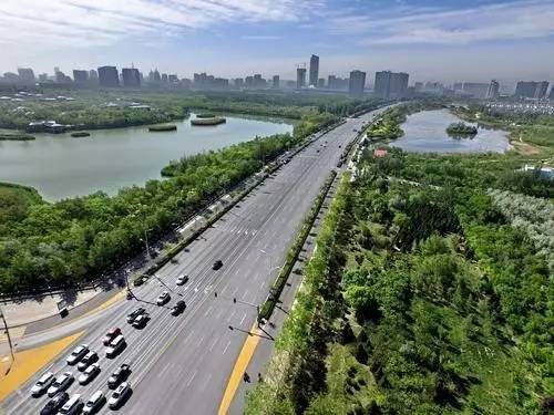 【喜迎自治区第十二次党代会】跟美女主播跑起来,银马路上看银川!