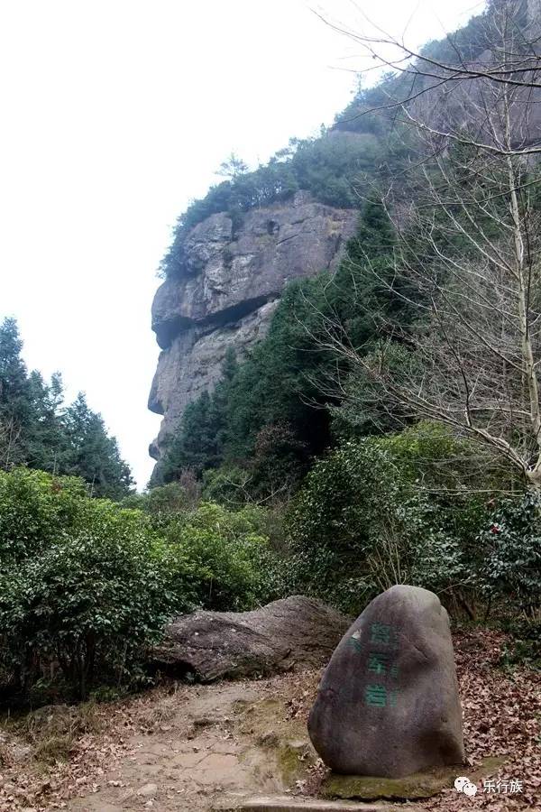 神仙居是世界上規模最大的火山流紋岩地貌典型,景觀豐富而集中.