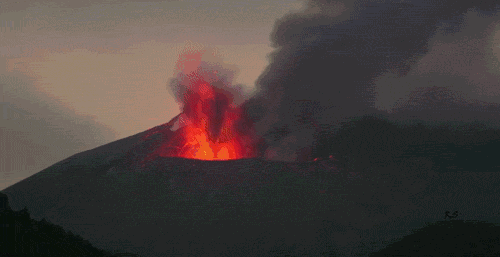 火山喷发动图表情图片