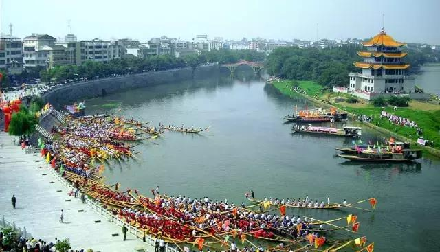 4,包粽子,做鹹蛋,蒸饃饃傳說屈原死後,楚國百姓哀痛異常,為了餵飽魚