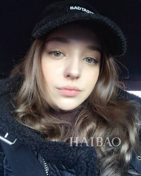 姐叫作angelina danilova,中文名安吉丽娜·丹妮洛娃,是俄罗斯演员,全