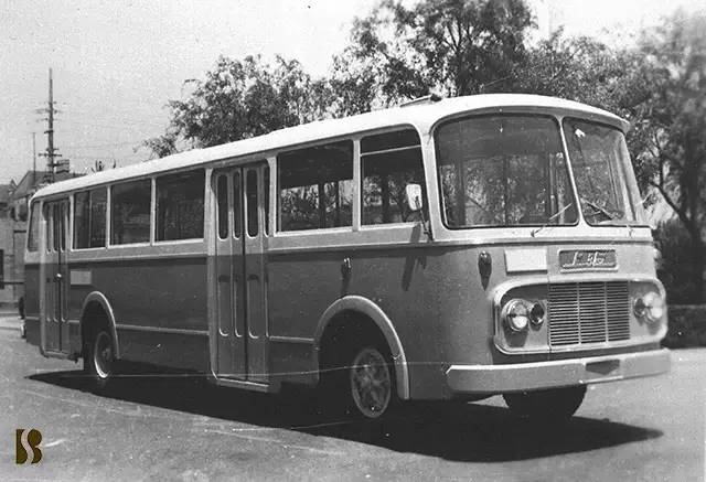 记忆你见过背着煤气袋的公交车吗60年前上海竟有那么多独特的公交车
