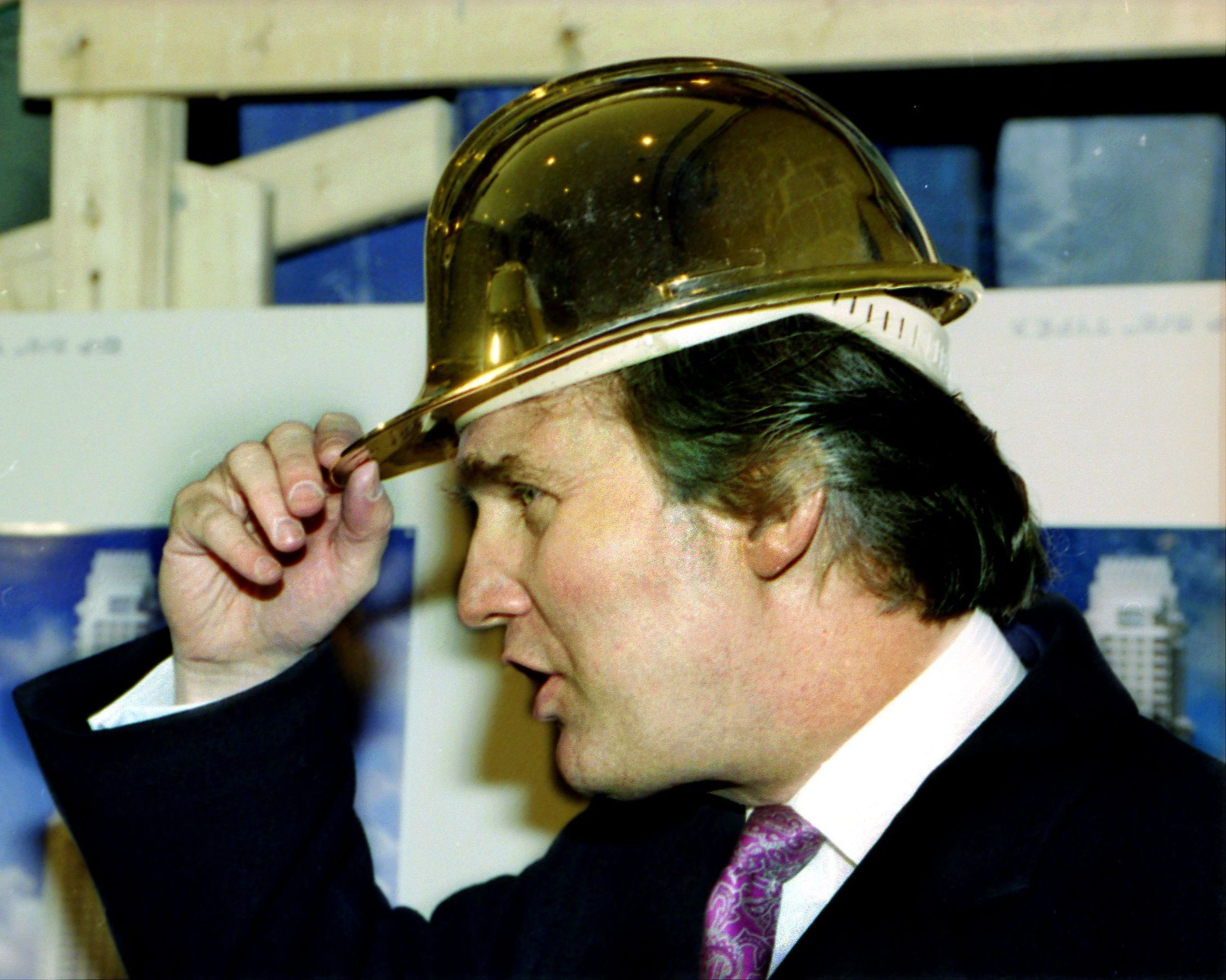 一些美国总统特朗普戴帽子的老照片