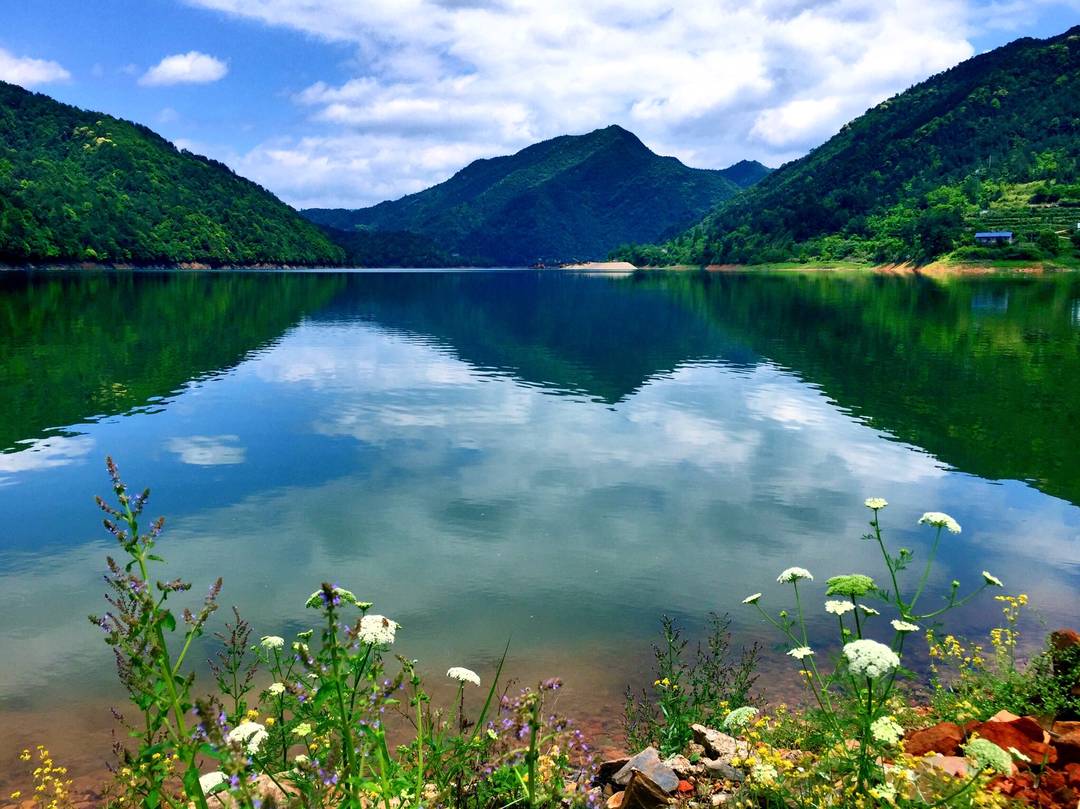 這才是青山綠水,世外桃源般仙境的農村