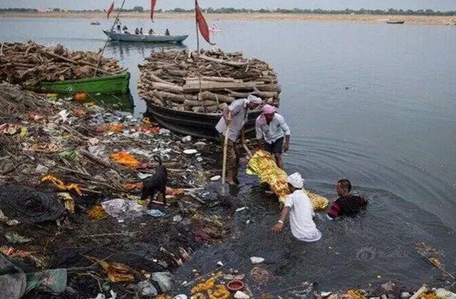 印度人视为母亲河的恒河为什么这么脏