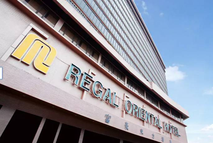 富豪東方酒店(regal oriental hotel)坐落於向以多元文化見稱的九龍