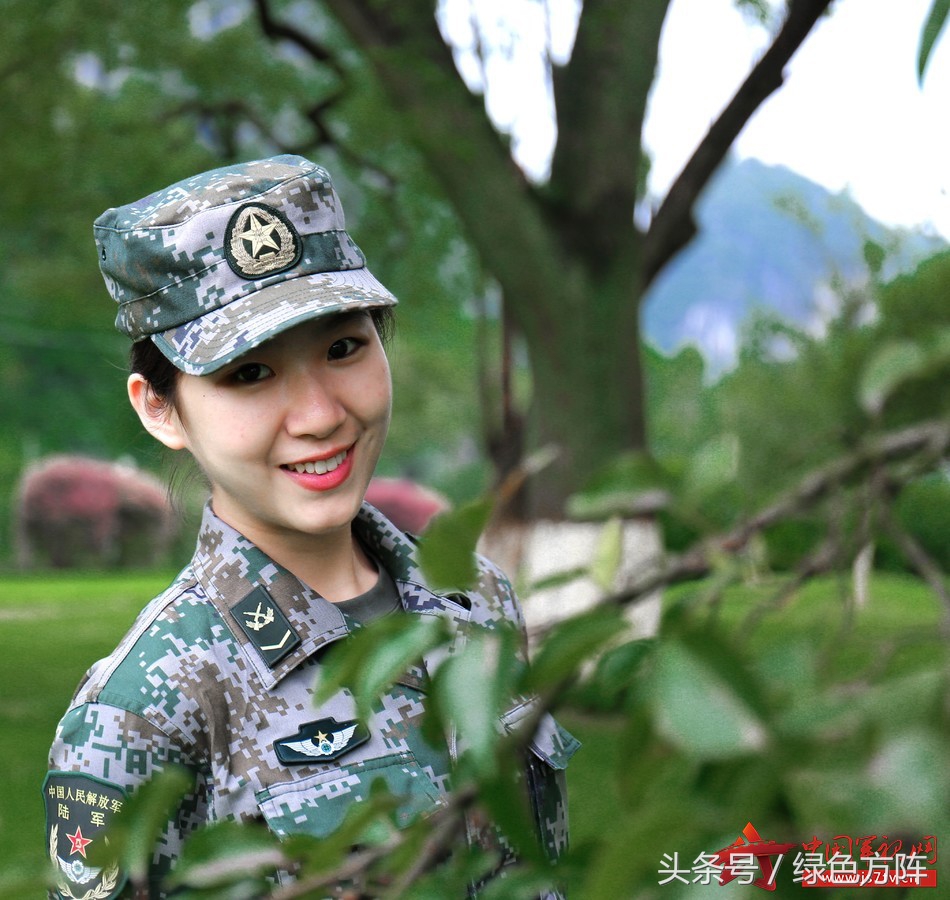 部队女兵照片图片